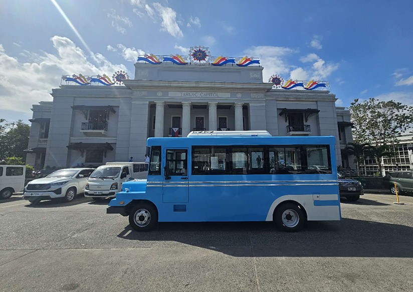 Fengquan's 6.5-meter pure electric minibuses enter mass deployment across Southeast Asia