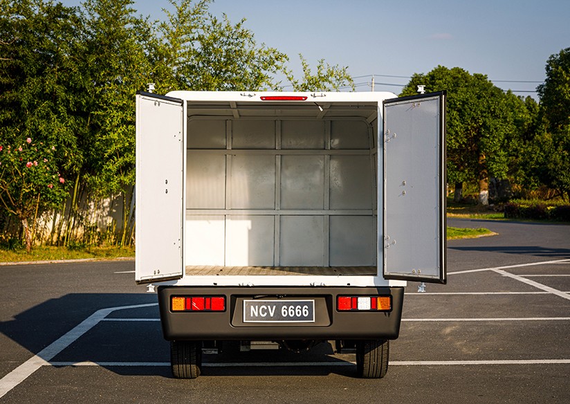 Introduction to the Advantages of the FC25 All-Electric Logistics Vehicle